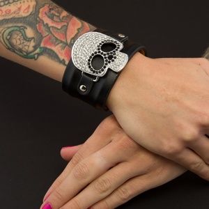 Black & Silver Skull Memory Wrap Bracelet
